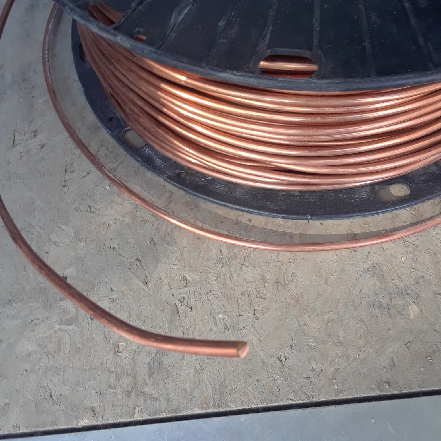 6 AWG gauge bare copper wire